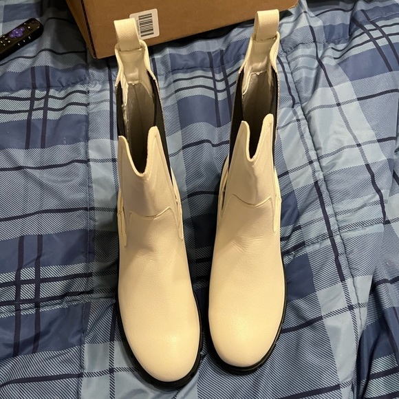 NEW Lug Sole Platform Boots Mid Calf Elastic Chunky Block Heel Chelsea Booties - Picture 8 of 8